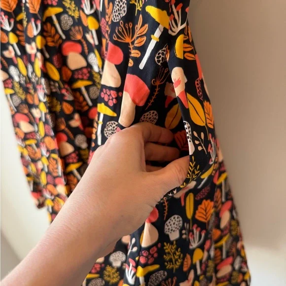 Mushroom Print Sleeveless Dress Black Orange Pink - Picture 5 of 6